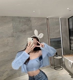 高学历气质美女，知性温柔懂事，找一位绅士 第1张
