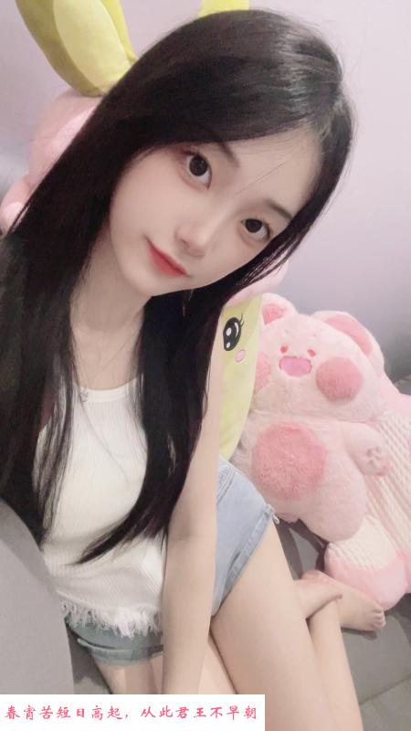 腿长辣妹身材很棒 第1张