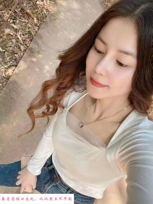 龙华气质美女 第1张