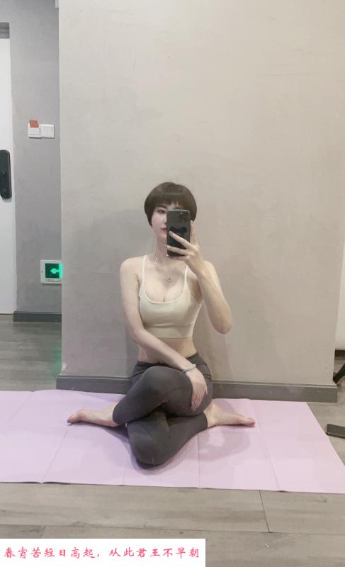海珠区短发气质美女 第4张