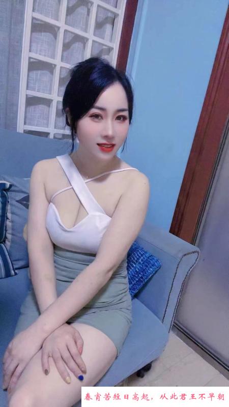 制服大奶梓汐 第1张