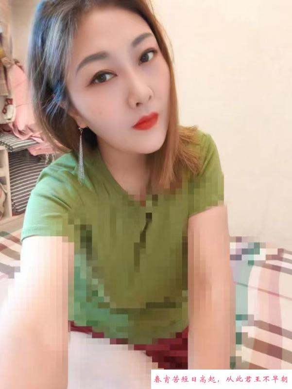 出击性感少妇黄咪 第1张