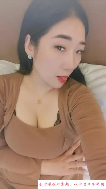 重庆妹子火辣身材 第3张