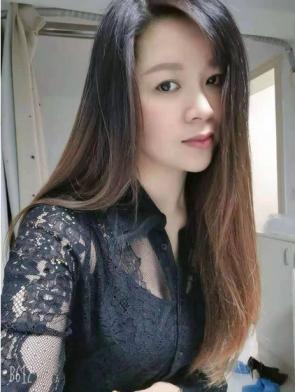 洪山广场少妇笑笑 第1张
