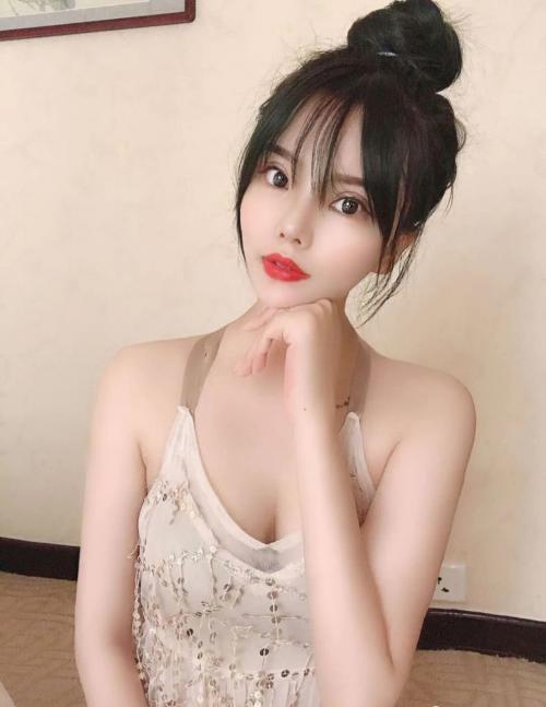 御姐范小邻家 第2张
