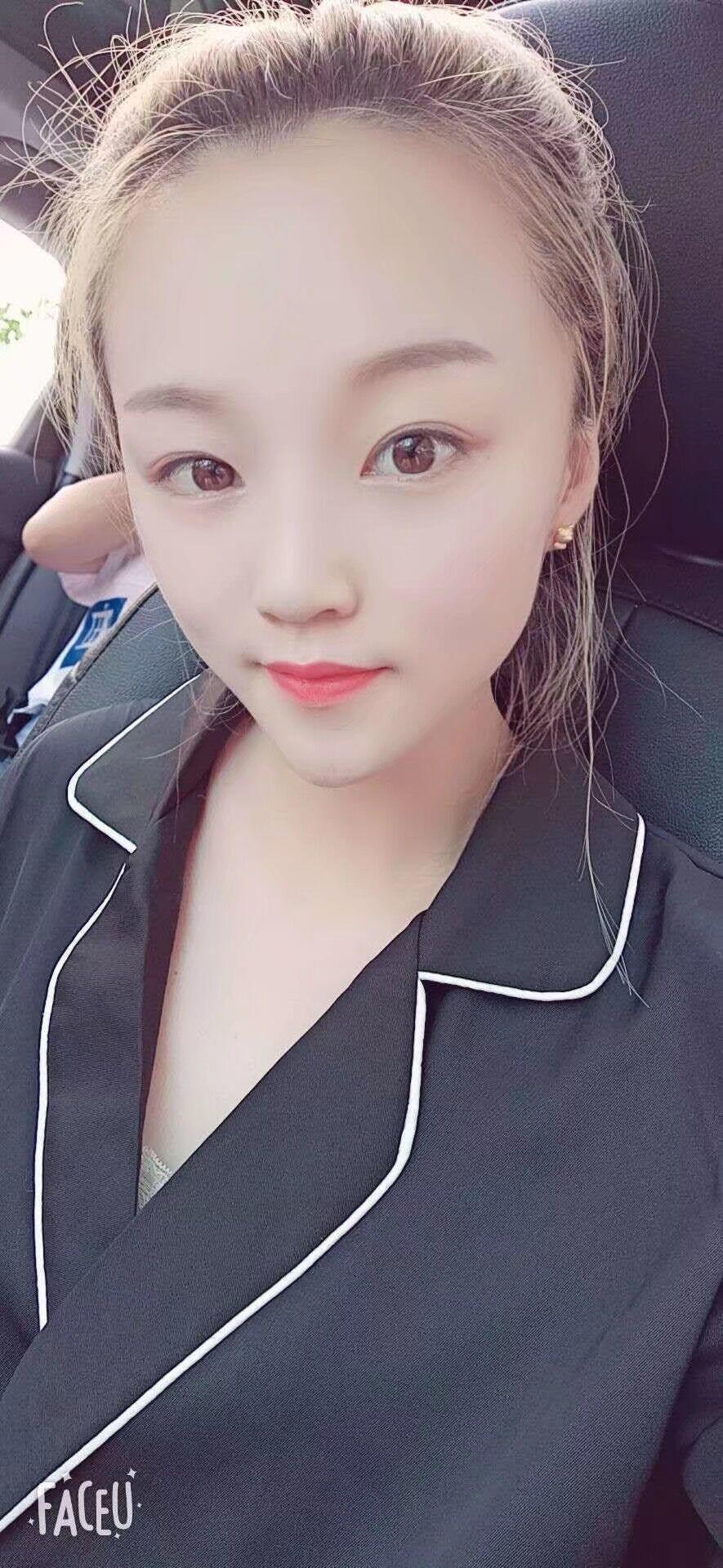 甜美的小妹子 第1张