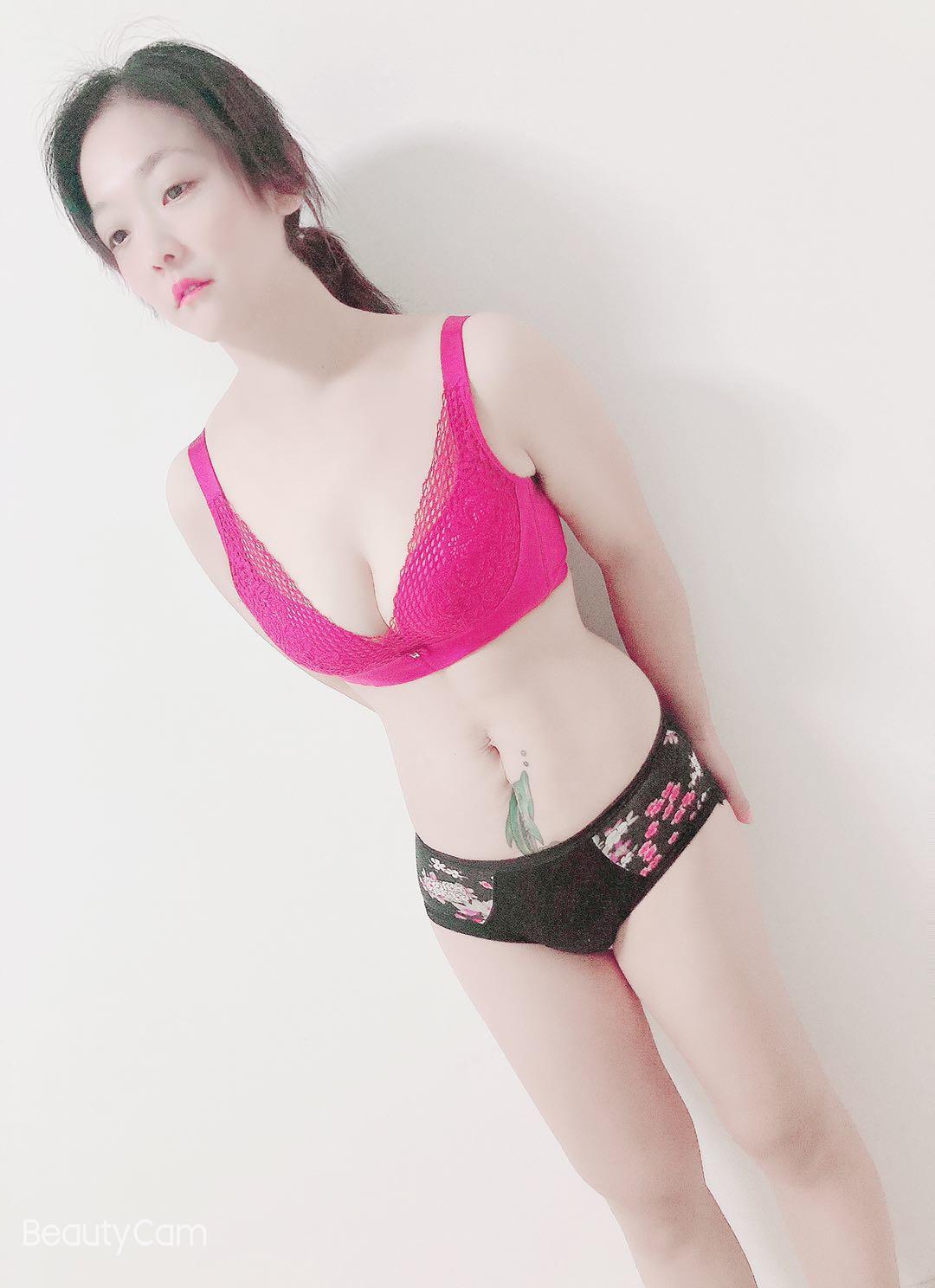 大胸嫩妹，年轻真的可以为所欲为！ 第4张