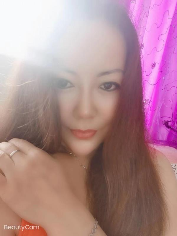 喜欢熟女的来 第1张