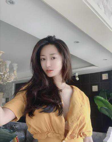 丰满御姐型妹子 第2张
