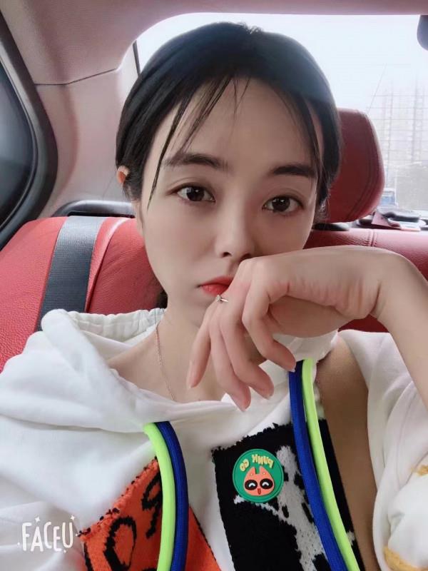 高新笑笑小姐姐 第1张