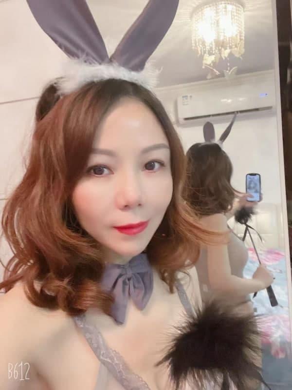 长相妩媚的少妇 第3张