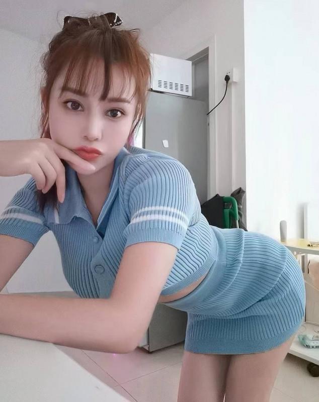 静安性感大胸辣妹 第2张