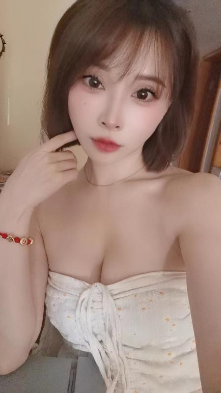 海珠短发大奶小骚女 第2张
