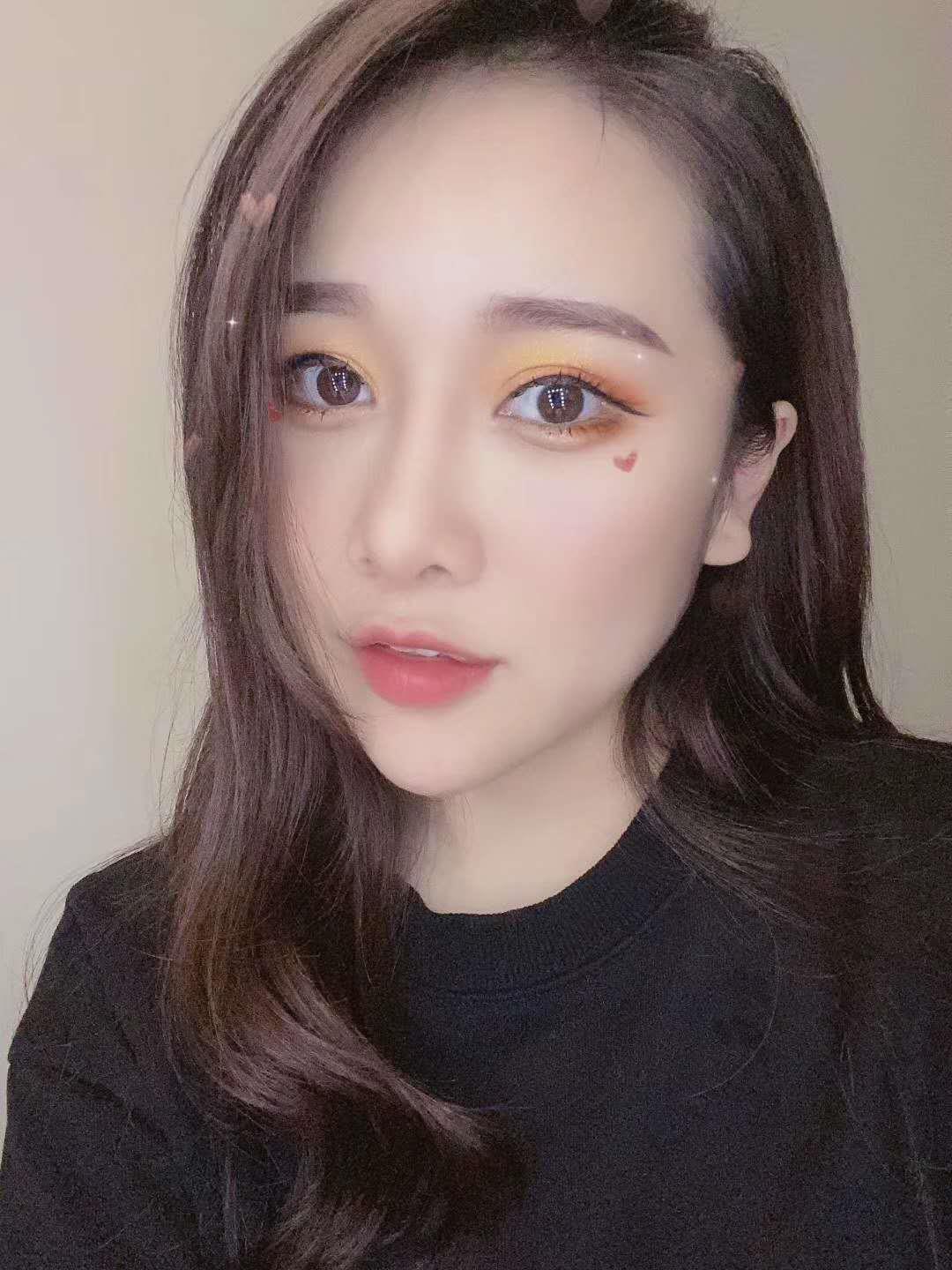 明星脸网拍模特兼职，颜值身材一流，性格还很温柔，让... 第2张