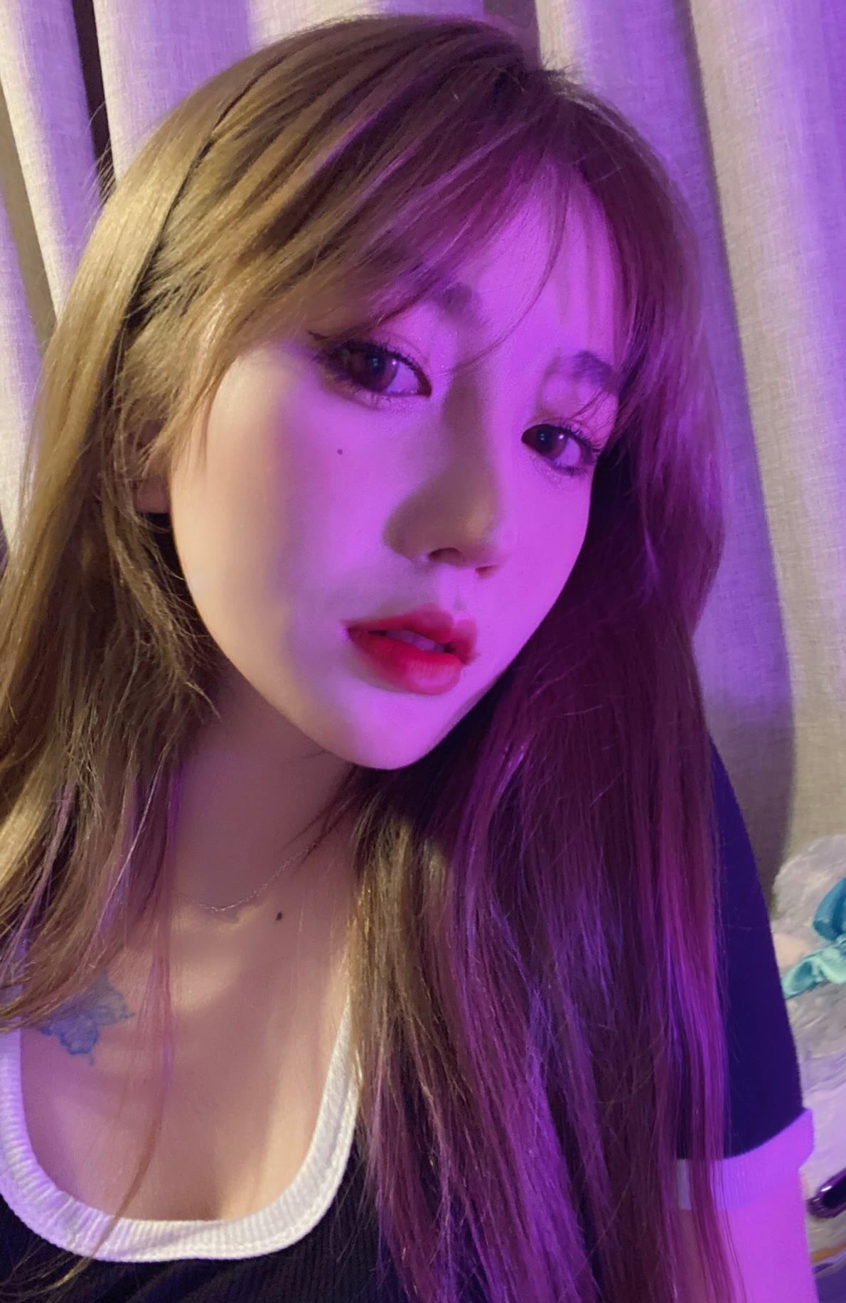 人南立交兼职美女，前凸后翘的身材，总体非常不错 第1张