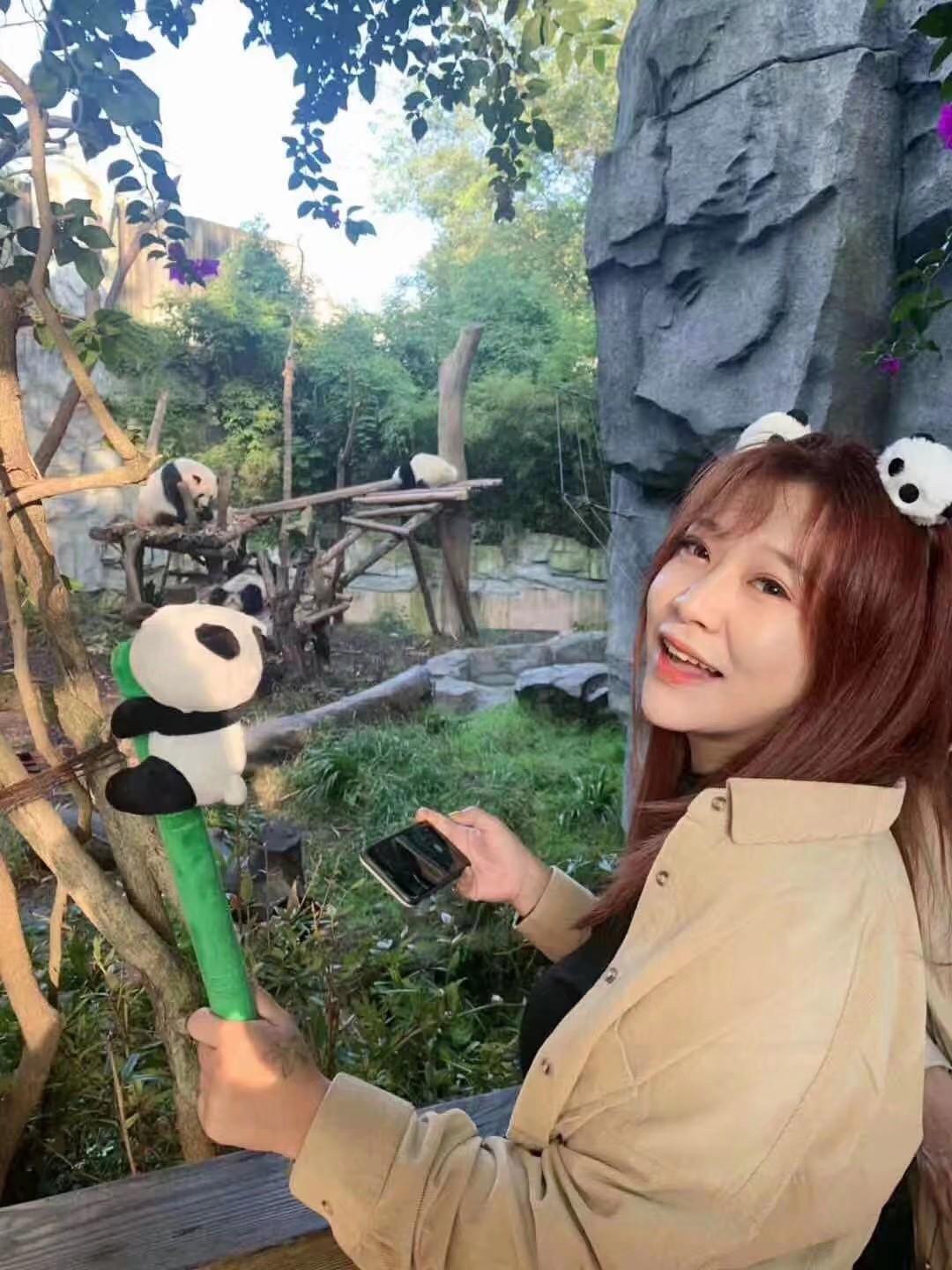 发现一个翘臀美女爽记 第4张