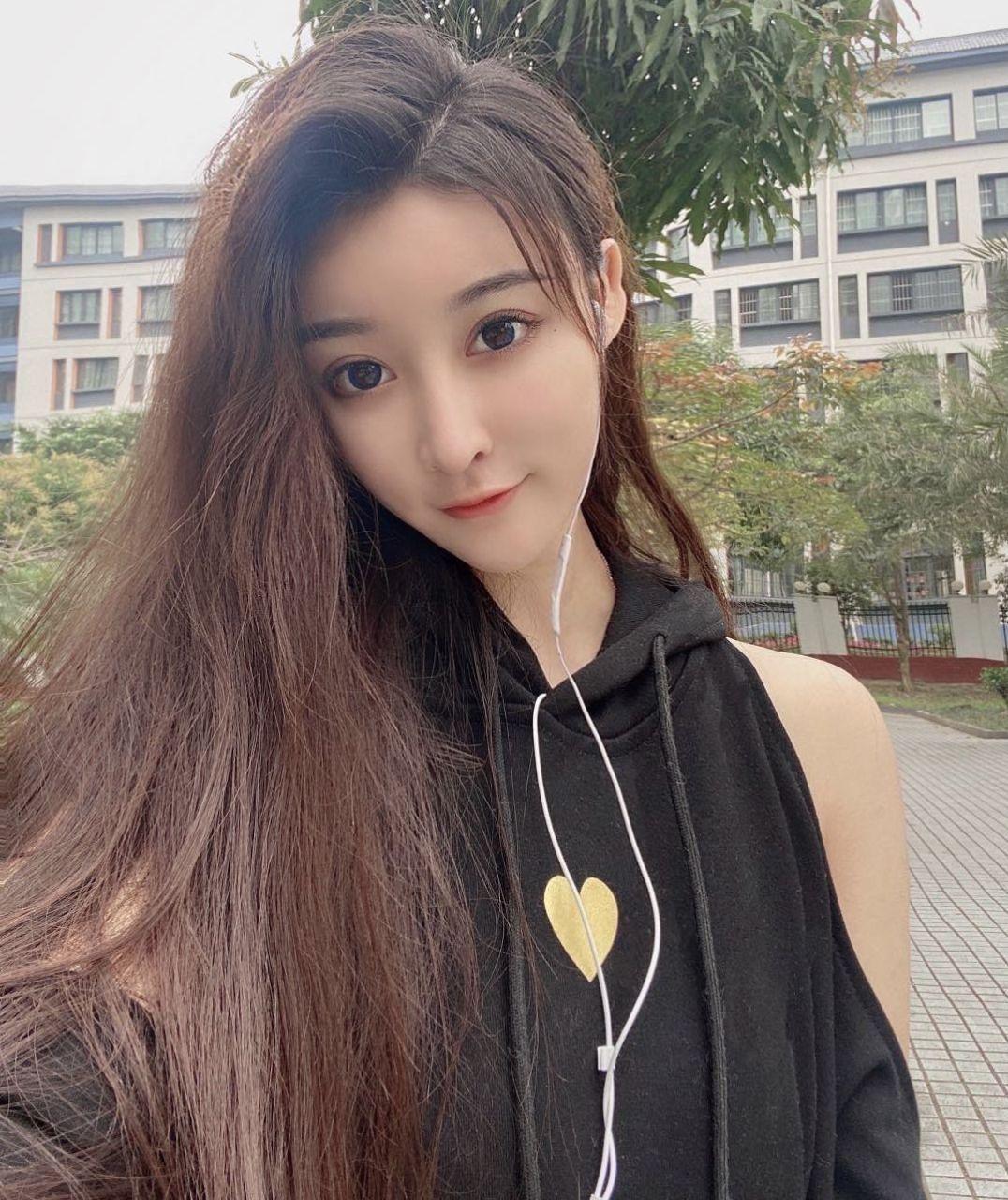 泉州心心外表甜美床上妖娆，身体极度敏感 第1张