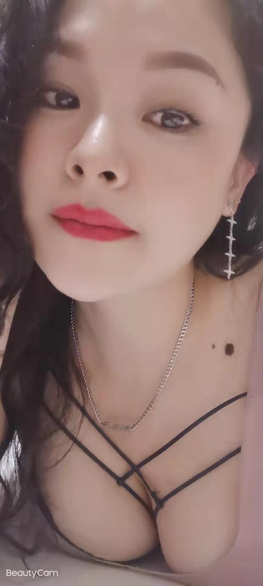 大奶小美，喜欢玩奶的兄弟们有福了 第3张
