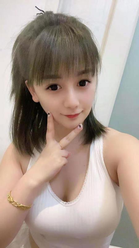 体验还不错的妹子,胸大态度好 第1张