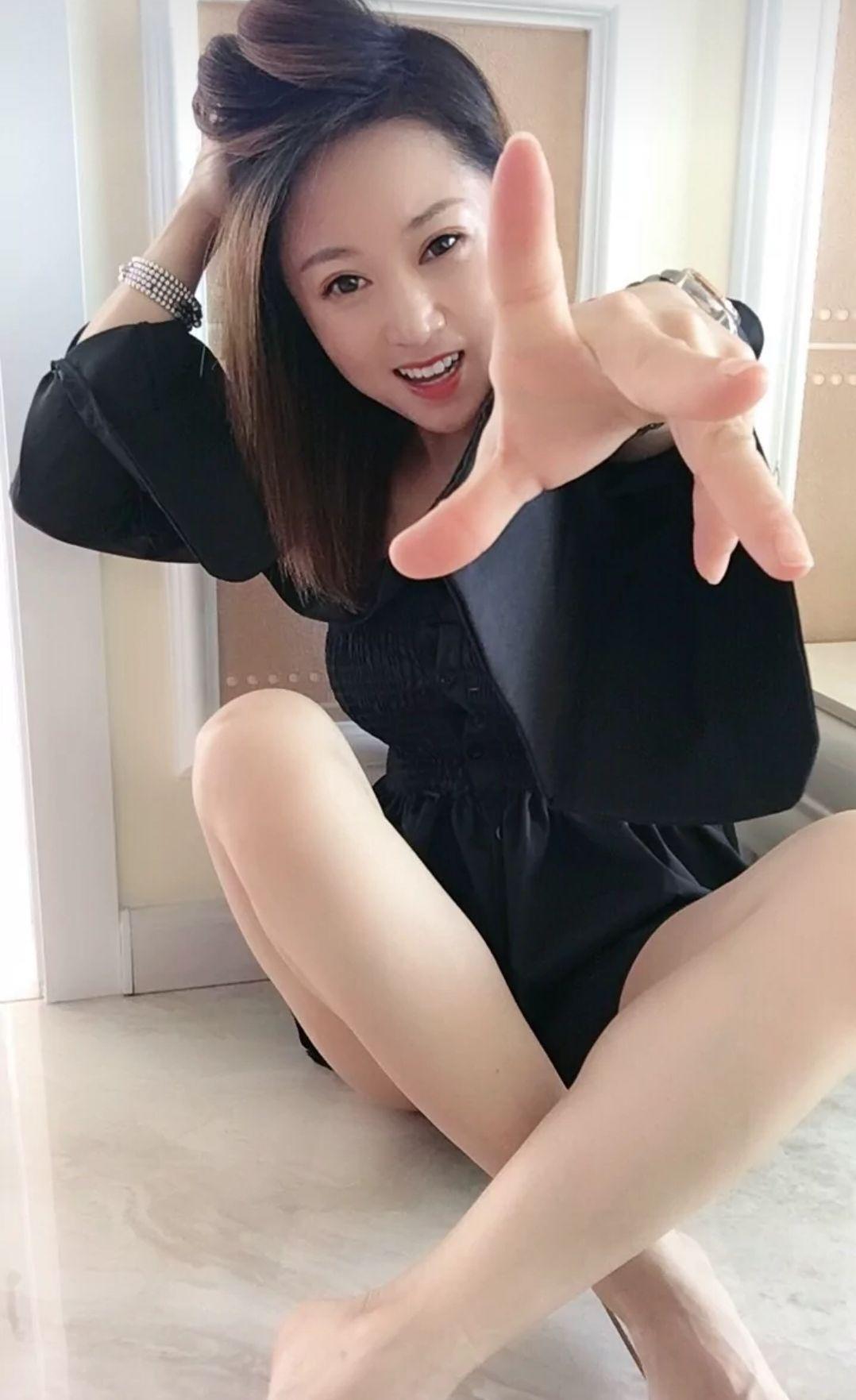 福利福利~~超级骚的浪妹子 第1张