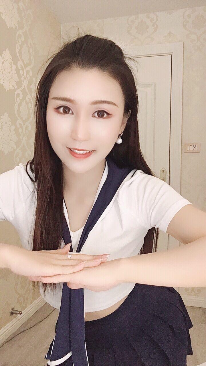 跟风约会小薇娅，肤白肉嫩会撒娇 第2张