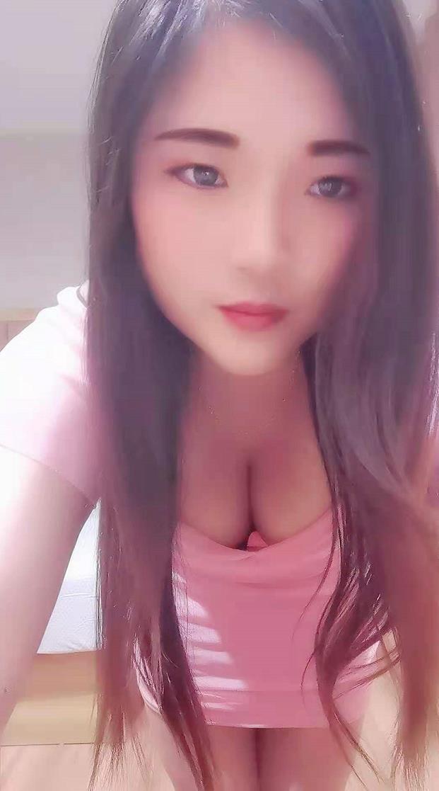36D身材惹火的圆圆 第4张