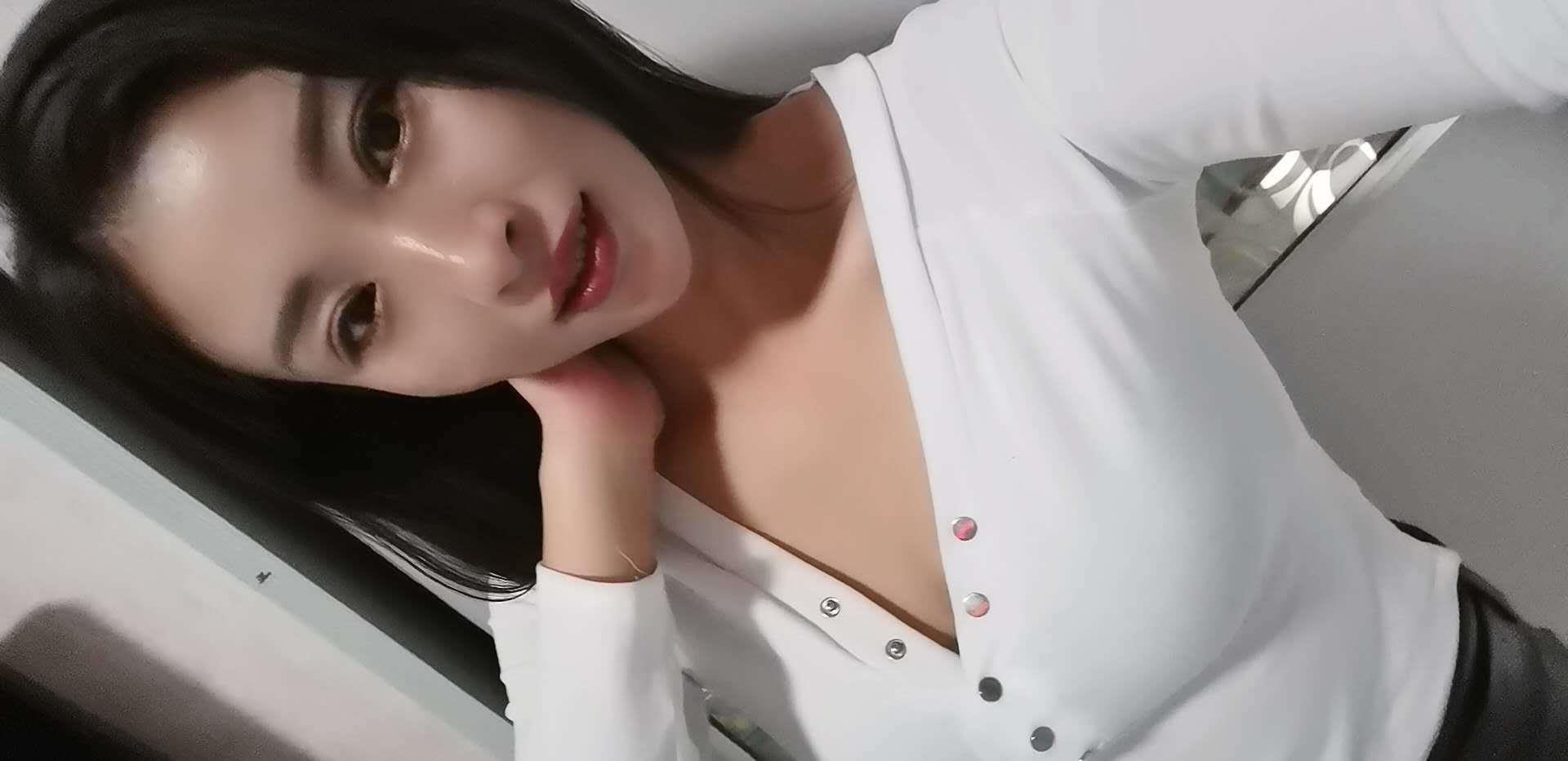 会展附近新下水大长腿少妇，模特小雨 第2张